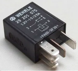 Microrelä Växlande 12V 15/25A har motstånd - 1